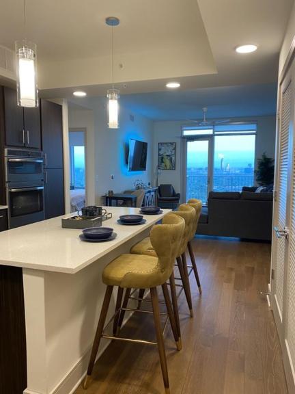 Medcenter Vacation Glasspad Skyline Views, 1 Free Prking Spot, Sleeps 4, Ask For Rental Car Option Houston Buitenkant foto